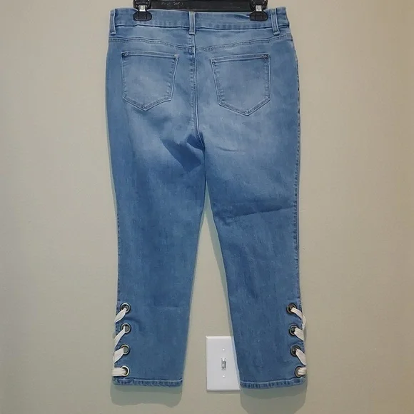 Chico's So Slimming Girlfriend Capr Jeans - Picture 2 of 9